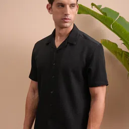 LOCOMOTIVE Popcorn Textured Cuban Collar Relaxed Shirt-image-6