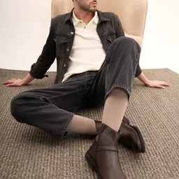 FAUSTO Men Textured Round Toe Block Heel Chelsea Boots-image-15