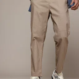 The Roadster Lifestyle Co. Men Relaxed Cotton Linen Trousers-picture-24