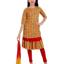 MASTARANG Girls Floral Embroidered Regular Kurta Set-picture-34