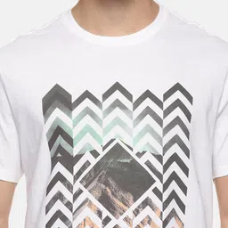 bollti Graphic Printed Round Neck Cotton T-shirt image 2