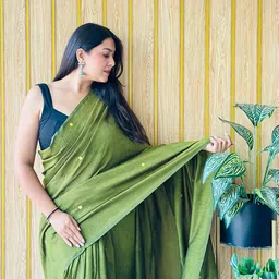 Anouk Embellished Saree image 4