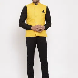 KLOTTHE Men Yellow Solid Nehru Jacket image 4