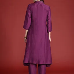 Indo Era Embroidered Panelled Sequinned Kurta with Trousers image 5