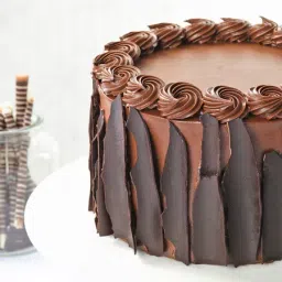 Midnight Truffle Magic Chocolate Cake (1 Kg) image 5