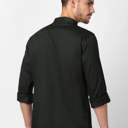 Spykar Bottle Green Cotton Slim Fit Shirt image 2