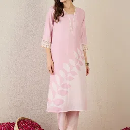 Indo Era Women Floral Printed Regular Thread Work Linen Kurta with Trousers & With Dupatta image 2