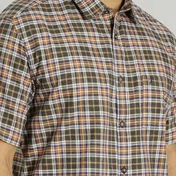 Indian Terrain Men Slim Fit Checked Casual Shirt image 3
