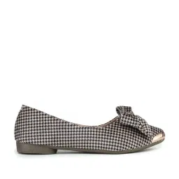 Shezone Beige Flat Ballets image 1