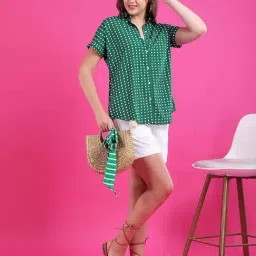 Qurvii Green Regular Fit Printed Shirt image 4