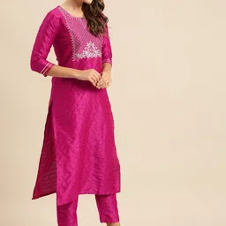 Varanga Women Magenta & Gold-Toned Embroidered Kurta with Trousers & Dupatta image 4