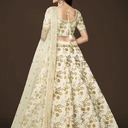 DIVASTRI Embroidered Sequinned Semi-Stitched Lehenga & Unstitched Blouse With Dupatta image 4
