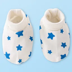 Babyhug Disney Interlock Knit Cap Mittens & Booties Set Mickey Mouse & Star Printed - White image 4