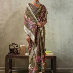 TIRA Women Floral printed Zari Bagh Saree image 2