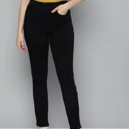 Levi's Women's Black High Rise 721 Skinny Fit Jeans-picture-23