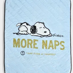 Mi Arcus Peanuts Snoopy Printed Knitted Quilt Multicolor image 5