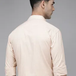 Park Avenue Pure Cotton Self Design Slim Fit Textured Formal Shirt image 5