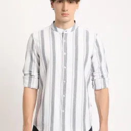 The Bear House White Cotton Slim Fit Striped Shirt-picture-16