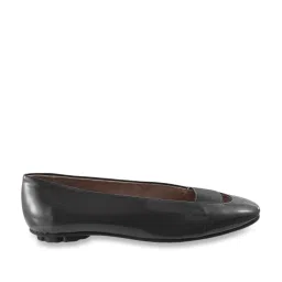 Catwalk Women's Black Flat Ballets image 1