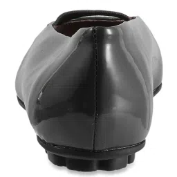 Catwalk Women's Black Flat Ballets image 5