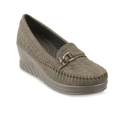 Metro Green Textured Wedge Pumps image 4