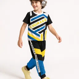 OLLINGTON ST. 100% Cotton Knit Half Sleeves T-Shirt With Print & Cut & Sew Joggers - Black-image-41