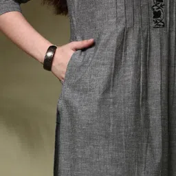 Anouk Women Embroidered Flared Sleeves Thread Work Kurta image 2