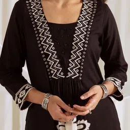 AUTUMN LANE Floral Printed V-Neck Pure Cotton A-Line Kurta With Trousers image 5