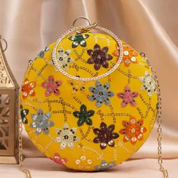 ARTKLIM Embroidered Box Clutch image 3