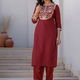 SKYLEE Women Floral Embroidered Kurta with Trousers & Dupatta image 3