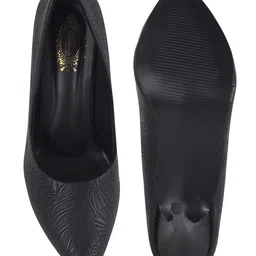 Shoetopia Floral Designed Slip On Pumps - Black image 5