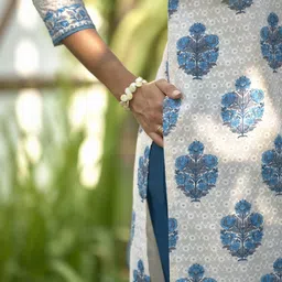 DIVASTRI Women Ethnic Motifs Printed Regular Pure Cotton Kurta with Trousers & With Dupatta image 3