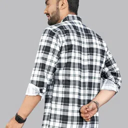 Metronaut Men Classic Checked Casual Shirt image 2