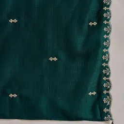 VredeVogel Women Ethnic Motifs Embroidered Thread Work Regular Kurta Trousers With Dupatta image 2