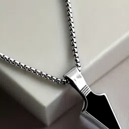 kazare Men Geometric Shaped Pendant With Chain image 3