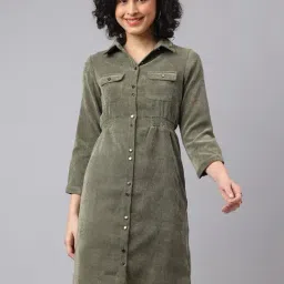 Latin Quarters Green Solid A Line Dress-picture-2