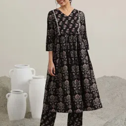 Libas Black Cotton Floral Printed Kurta and Pants Set image 1