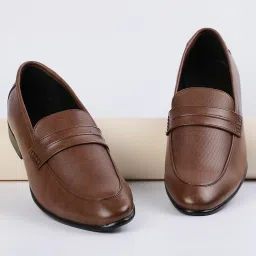 Code by Lifestyle Men's Tan Formal Loafers image 1