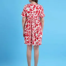 Qurvii Red Regular Fit Printed Dress image 2