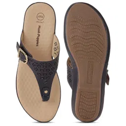 Hush Puppies by Bata Women's Navy Thong Wedges image 3