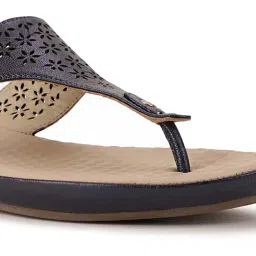 Hush Puppies by Bata Women's Navy Thong Wedges image 4