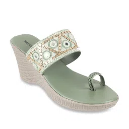 Walkway Women's Green Toe Ring Wedges image 1