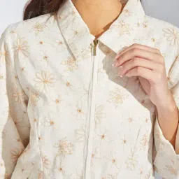 Latin Quarters Beige Embroidery Long Sleeves Casual Shirt image 5
