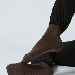 Kosha Men Pack of 2 Printed Calf Length Crew Length Socks image 4