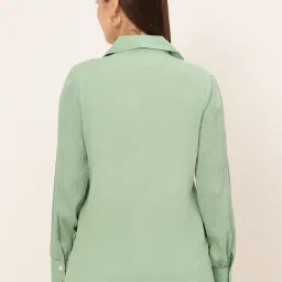 Jainish Green Regular fit Shirt image 2