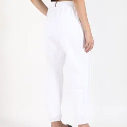 Tommy Hilfiger Women Regular Fit Easy Wash Joggers image 4