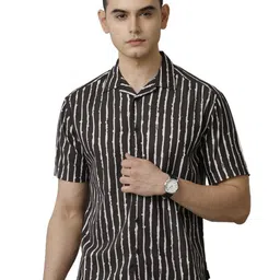 Voi Jeans Men Boxy Opaque Striped Casual Shirt-image-39