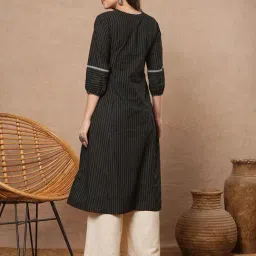 Kami Kubi Black A-Line Striped Kurtas image 2