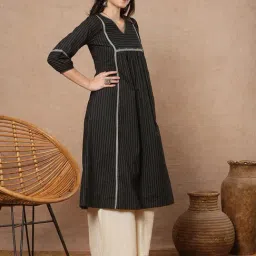 Kami Kubi Black A-Line Striped Kurtas image 4