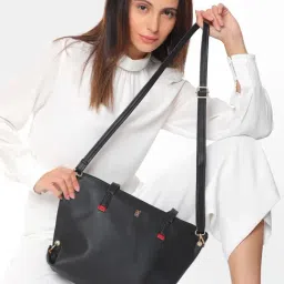 Baggit Black Solid Medium Handbag-image-51